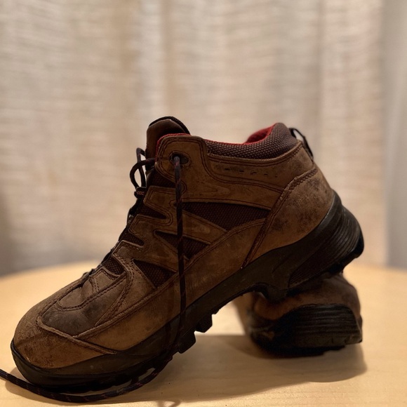 Classic Red Wing Hiking Boots - Picture 4 of 10